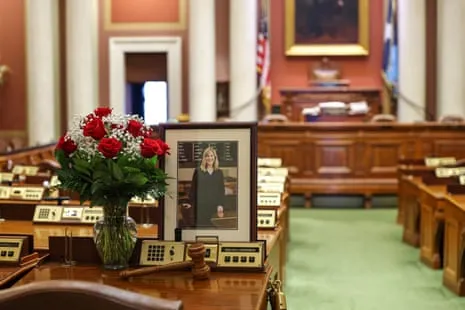 Minnesota Voters Head to Election Sites to Occupy Seat of Killed State Representative