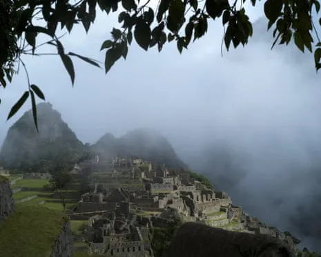 Debris on Railway Lines Trap Nearly 1,000 Tourists near Machu Picchu